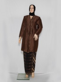 kebaya-labuh-lace-brown-front